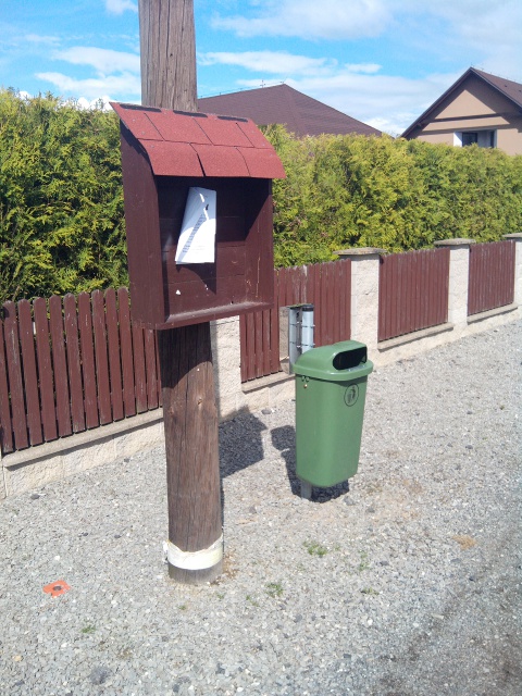 koš na psí ...