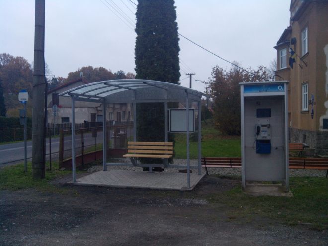 zastávka_bus_pertolticepodralskem_1
