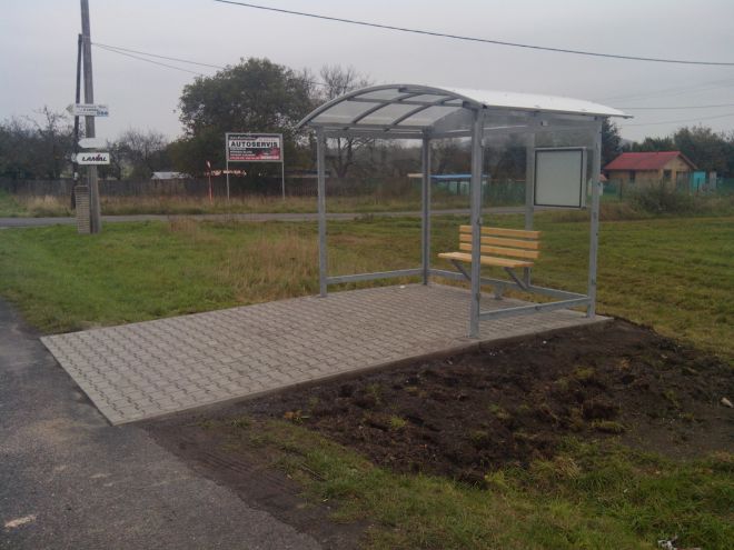 zastávka_bus_pertolticepodralskem_2