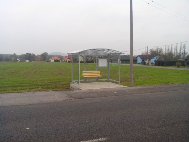 zastávka_bus_pertolticepodralskem_3